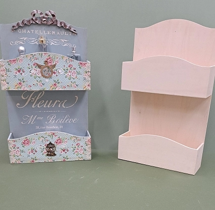 ESTANTERÍA DE MADERA